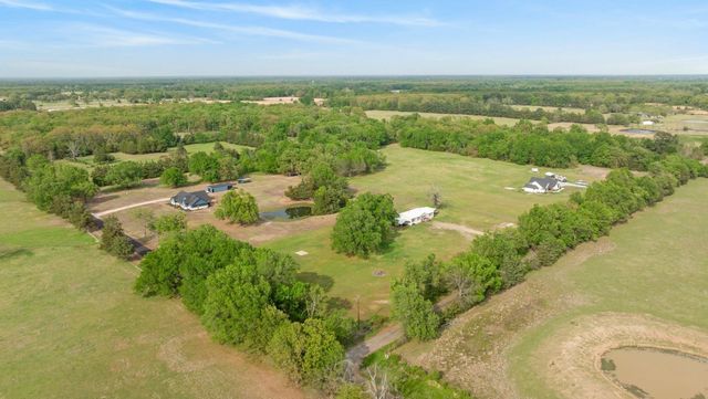 81 County Road 44880, Blossom, TX 75416