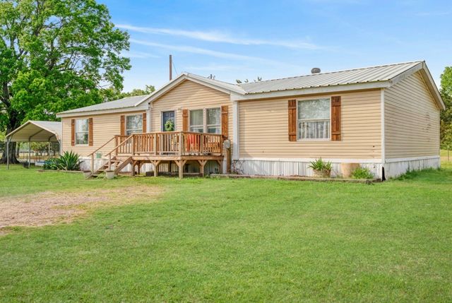 81 County Road 44880, Blossom, TX 75416