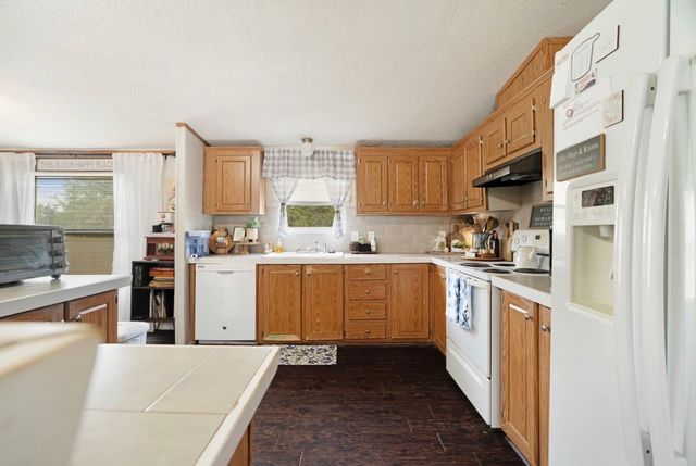 81 County Road 44880, Blossom, TX 75416