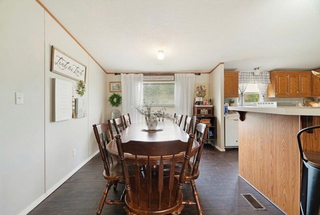 81 County Road 44880, Blossom, TX 75416