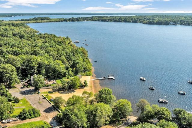 15 Beechwood Ave, Lakeville, MA 02347