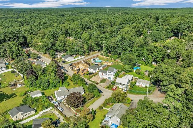15 Beechwood Ave, Lakeville, MA 02347