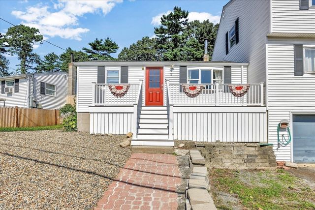 15 Beechwood Ave, Lakeville, MA 02347