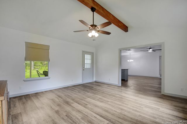 5515 W W Rolling Ridge Dr, San Antonio, TX 78228