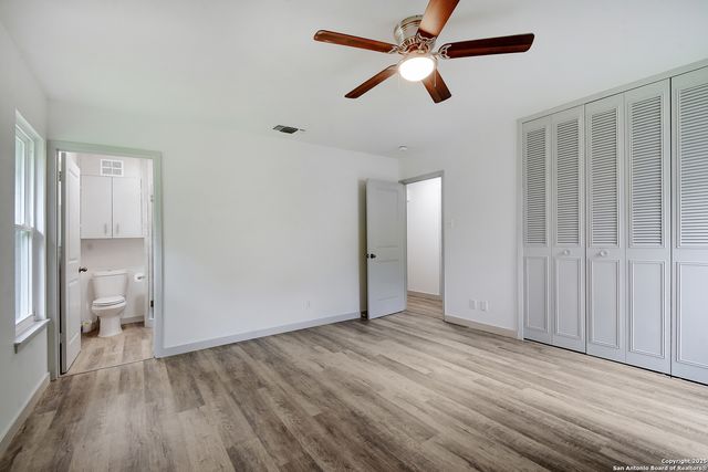 5515 W W Rolling Ridge Dr, San Antonio, TX 78228