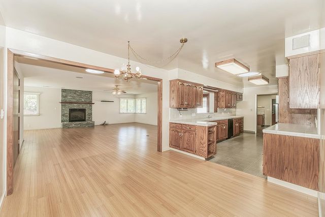 5903 E Butler Avenue, Fresno, CA 93727