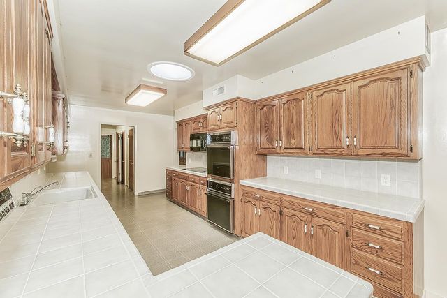 5903 E Butler Avenue, Fresno, CA 93727