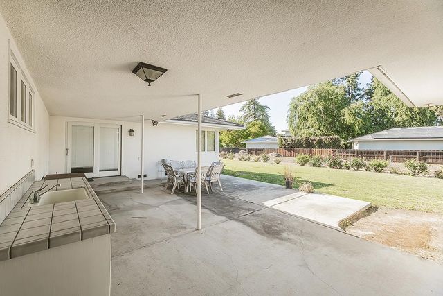 5903 E Butler Avenue, Fresno, CA 93727