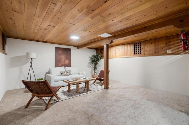 823 W Lodi Ave, Lodi, CA 95240