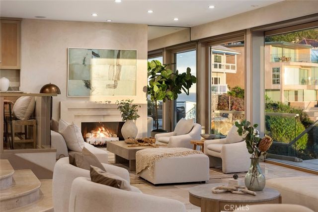 1907 Ocean Way, Laguna Beach, CA 92651