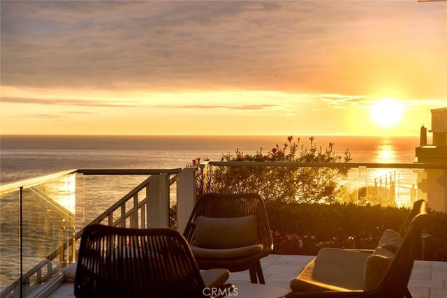 1907 Ocean Way, Laguna Beach, CA 92651