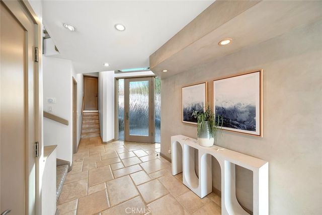 1907 Ocean Way, Laguna Beach, CA 92651