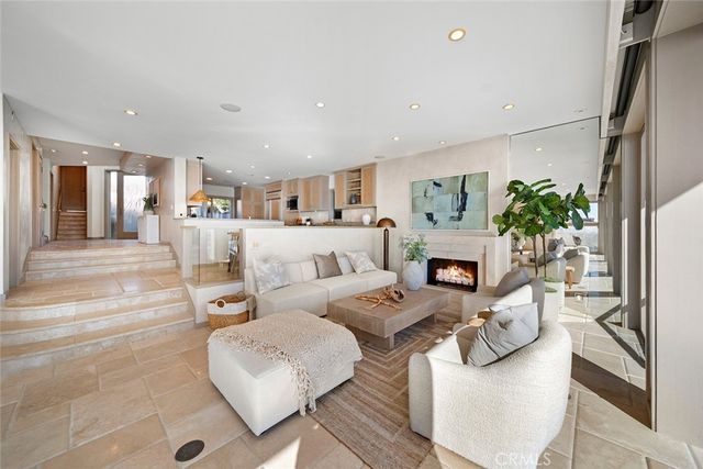 1907 Ocean Way, Laguna Beach, CA 92651