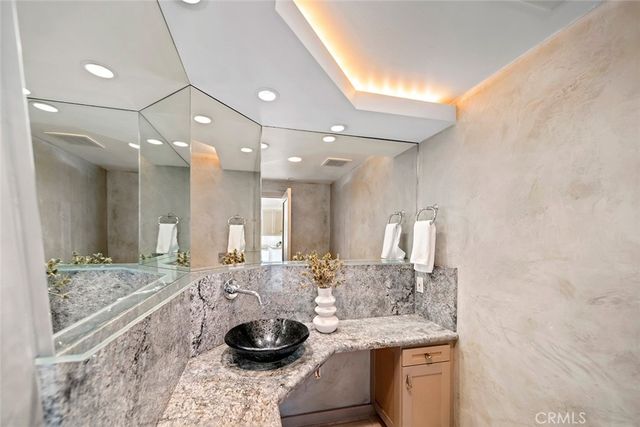 1907 Ocean Way, Laguna Beach, CA 92651