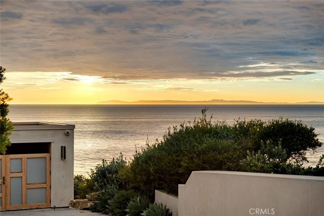 1907 Ocean Way, Laguna Beach, CA 92651