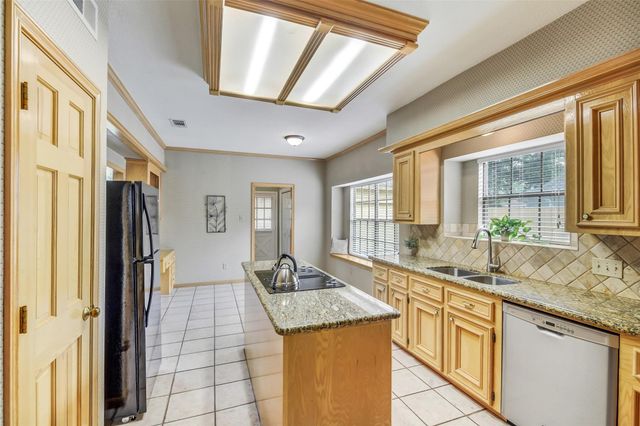 5623 Spring Lodge Drive, Kingwood, TX 77345