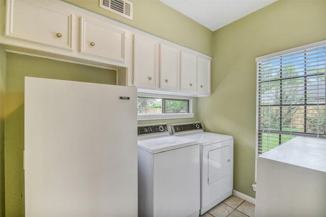 5623 Spring Lodge Drive, Kingwood, TX 77345