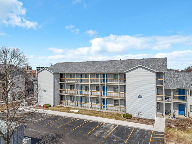 641 Riverine Drive, Traverse City, MI 49684