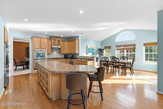 66 Vicari Way, Little Egg Harbor, NJ 08087