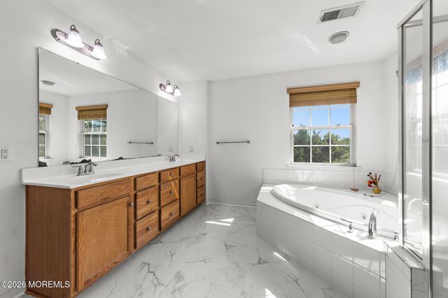 66 Vicari Way, Little Egg Harbor, NJ 08087