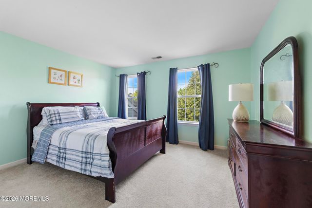 66 Vicari Way, Little Egg Harbor, NJ 08087
