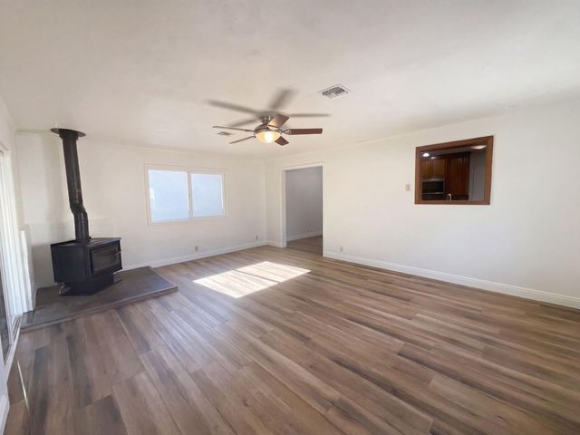 3450 Sierra View Ln, Sacramento, CA 95821