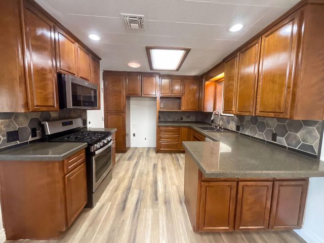 3450 Sierra View Ln, Sacramento, CA 95821