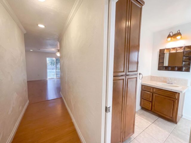 3450 Sierra View Ln, Sacramento, CA 95821