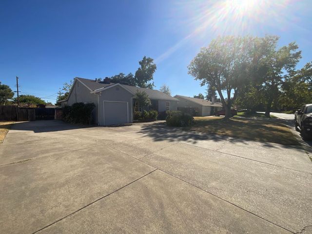 3450 Sierra View Ln, Sacramento, CA 95821