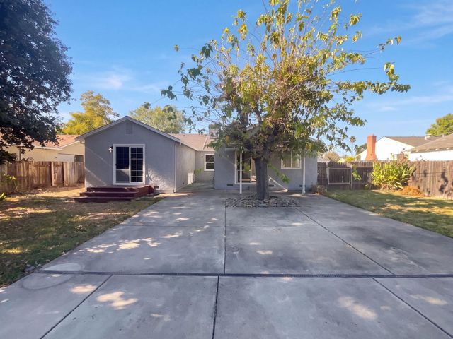 3450 Sierra View Ln, Sacramento, CA 95821