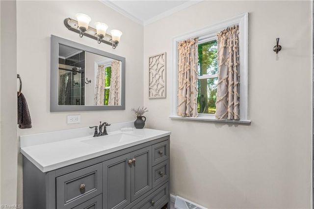 1110 Guyer Street, High Point, NC 27262