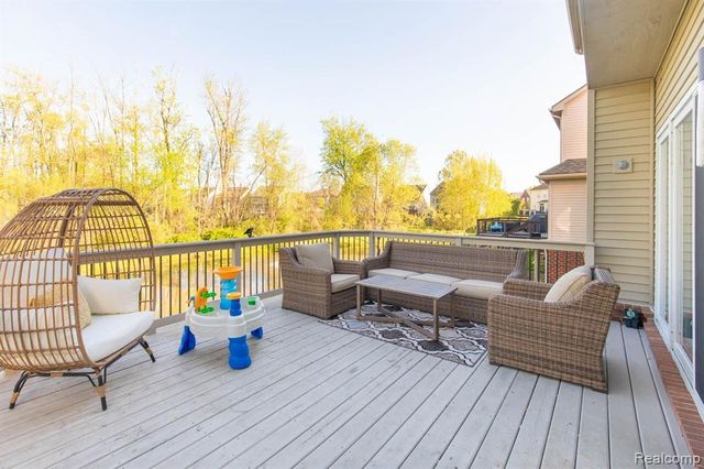 27123 Victoria Road, Novi, MI 48374