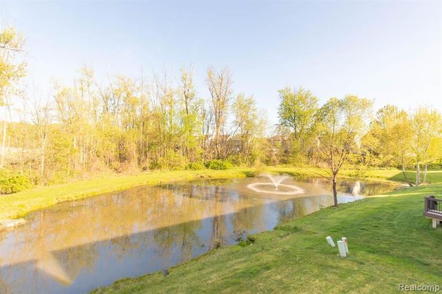 27123 Victoria Road, Novi, MI 48374