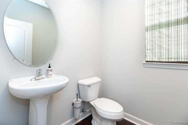 27123 Victoria Road, Novi, MI 48374