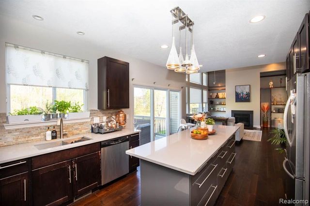 27123 Victoria Road, Novi, MI 48374