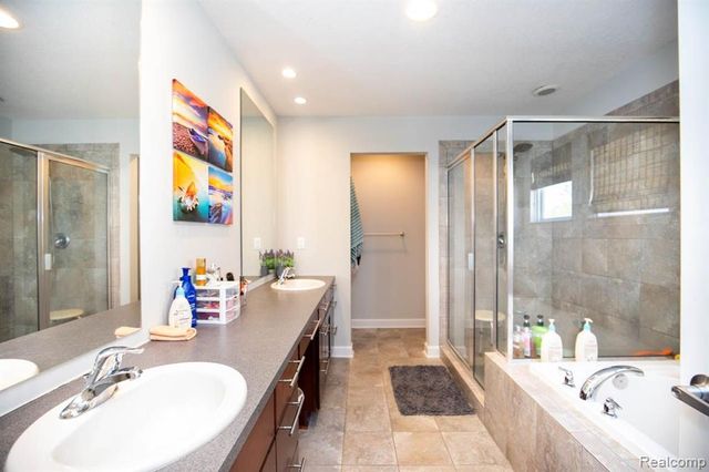 27123 Victoria Road, Novi, MI 48374