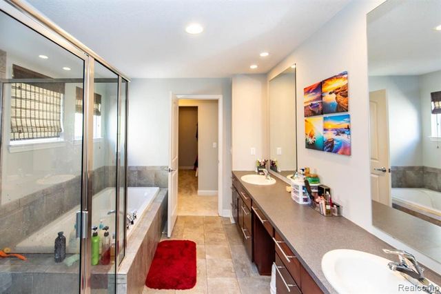 27123 Victoria Road, Novi, MI 48374