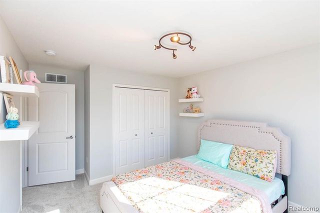 27123 Victoria Road, Novi, MI 48374