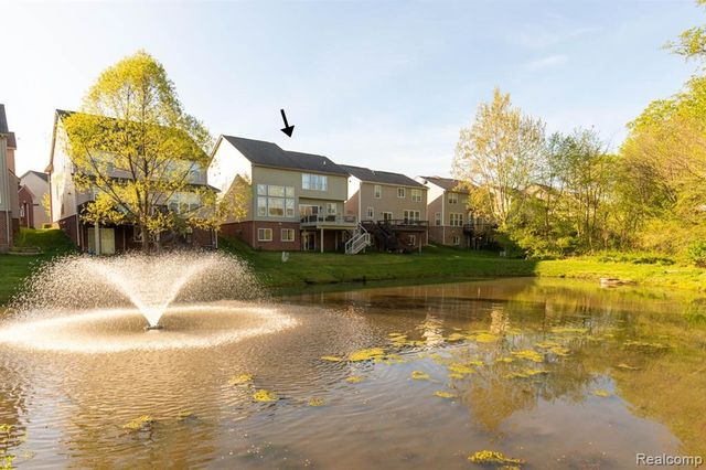 27123 Victoria Road, Novi, MI 48374