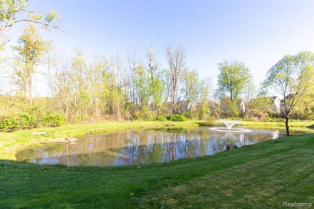 27123 Victoria Road, Novi, MI 48374