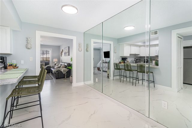 146 Clyburn WAY W I-6, Marco Island, FL 34145