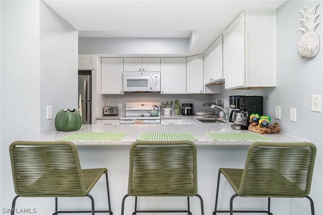146 Clyburn WAY W I-6, Marco Island, FL 34145