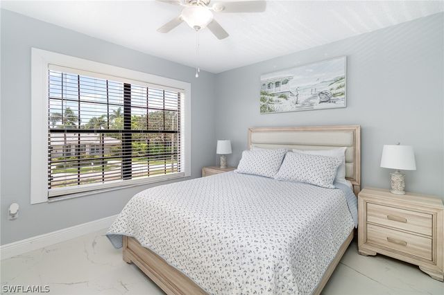 146 Clyburn WAY W I-6, Marco Island, FL 34145