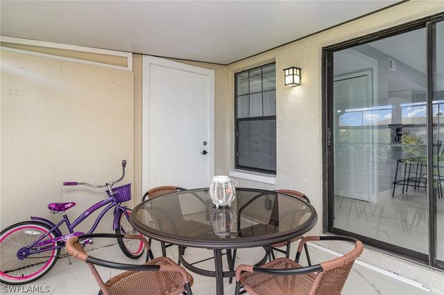 146 Clyburn WAY W I-6, Marco Island, FL 34145