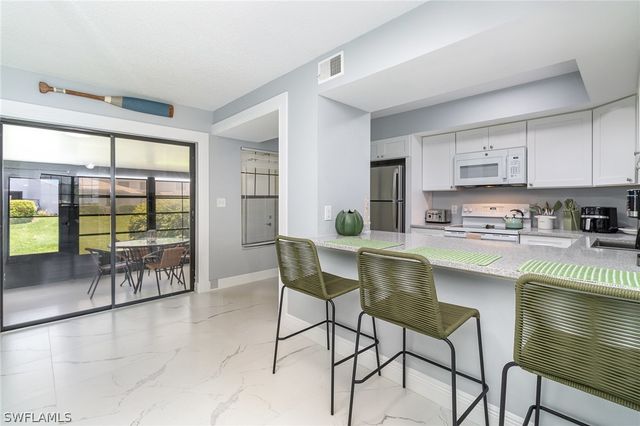 146 Clyburn WAY W I-6, Marco Island, FL 34145