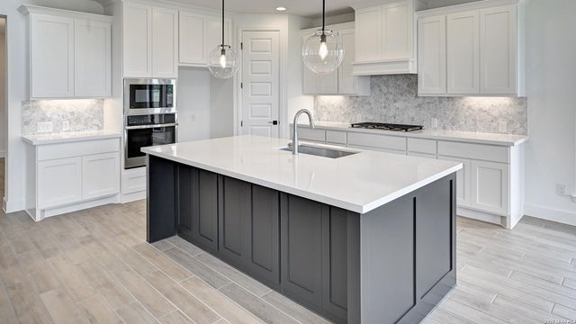 139 Hillside Park, San Antonio, TX 78253