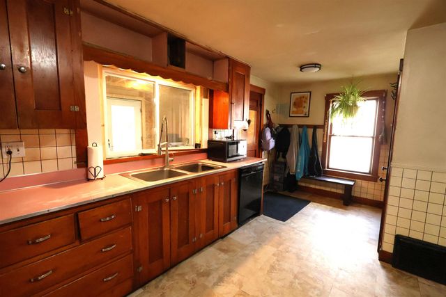 427 Maple Street, Hartford, VT 05001