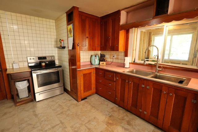 427 Maple Street, Hartford, VT 05001