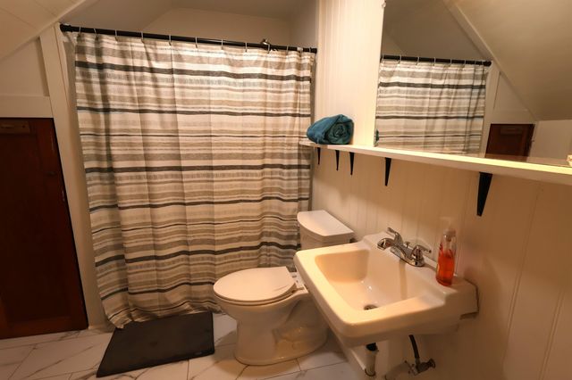427 Maple Street, Hartford, VT 05001