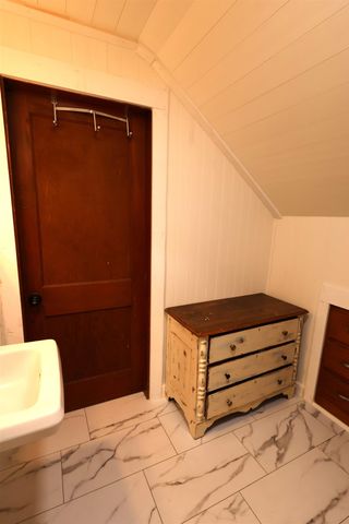 427 Maple Street, Hartford, VT 05001
